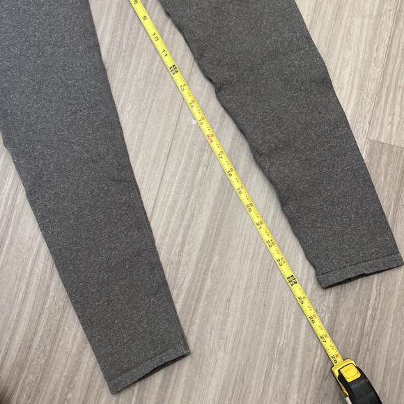 FABLETICS Set Sports/Yoga Bra & High-rise Leggings LOGO - Picture 6 of 7